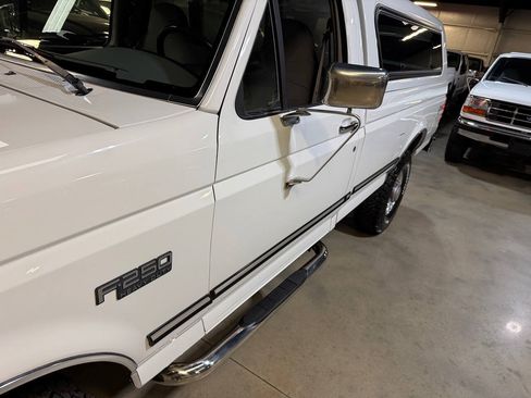 Used 1997 Ford F250 4x4 Regular Cab Heavy Duty image 38