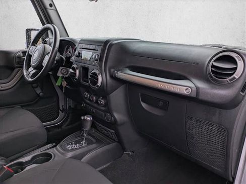 Used 2016 Jeep Wrangler Unlimited Sport w/ Connectivity Group image 17