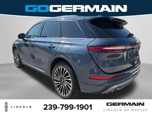 Used 2022 Lincoln Corsair Reserve w/ Equipment Group 201A image 5