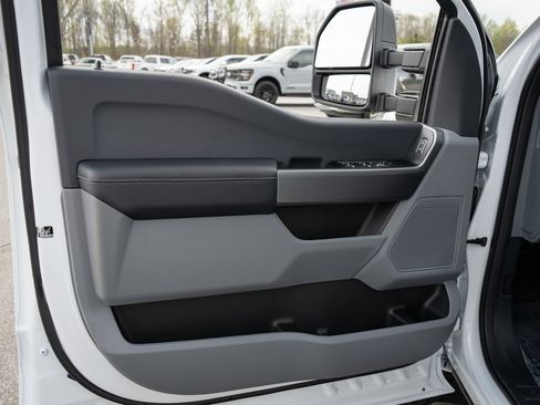 New 2026 Ford F350 XL w/ STX Appearance Package AWD/4WD image 16