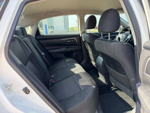 Used 2018 Nissan Altima 2.5 SR FWD image 10