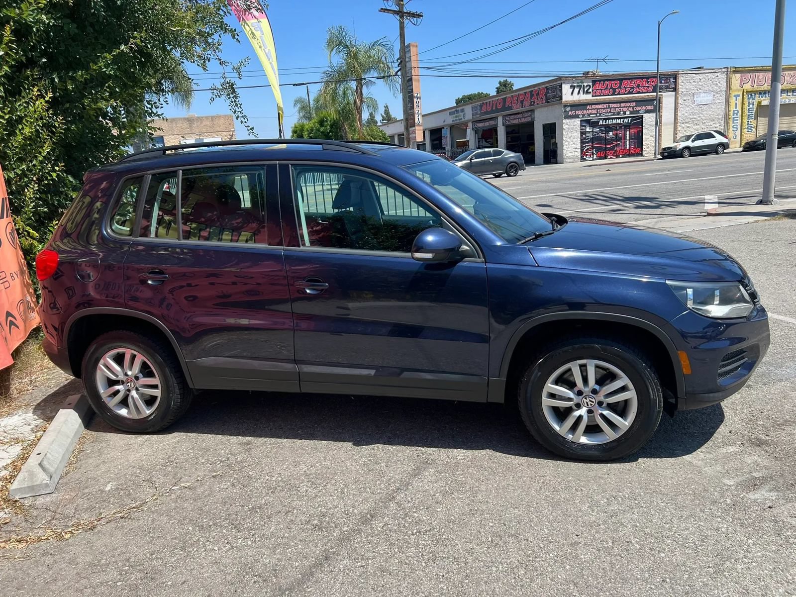 Used 2016 Volkswagen Tiguan S FWD image 4