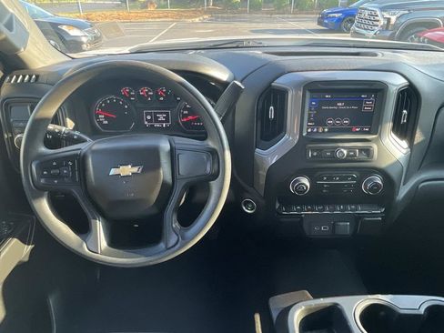 Used 2022 Chevrolet Silverado 1500 Custom RWD image 17