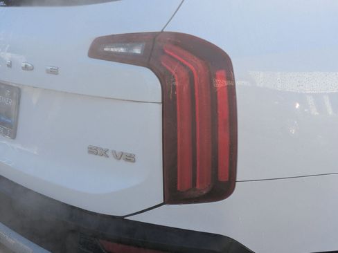 Used 2020 Kia Telluride SX w/ SX Prestige Package image 12