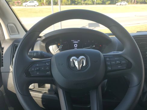 Used 2025 RAM ProMaster 2500 w/ Safety Group image 9