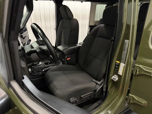 Used 2020 Jeep Wrangler Unlimited Sport S AWD/4WD image 40