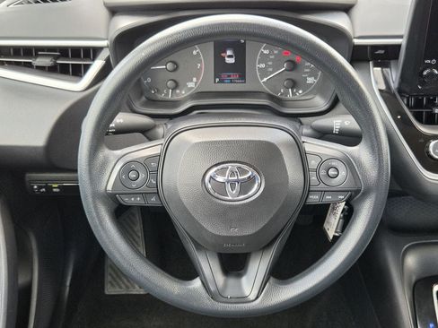 Used 2025 Toyota Corolla LE FWD image 15