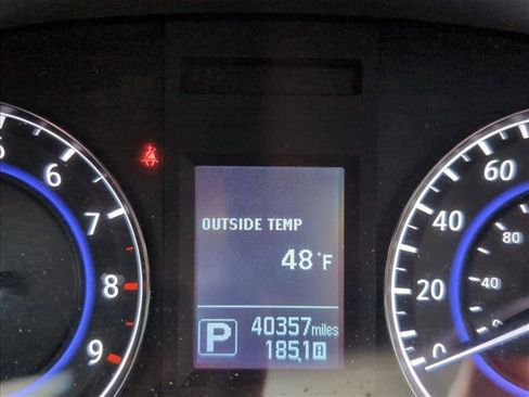 Used 2015 INFINITI Q60 Convertible w/ Premium Package image 11