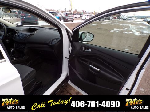 Used 2018 Ford Escape SE image 16