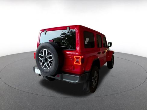 Used 2025 Jeep Wrangler Unlimited Sahara AWD/4WD image 14