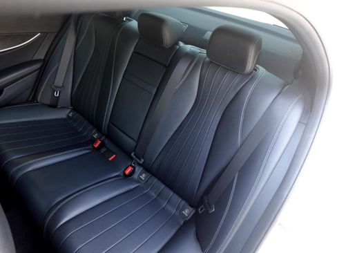 Used 2017 Mercedes-Benz E 300 4MATIC image 16