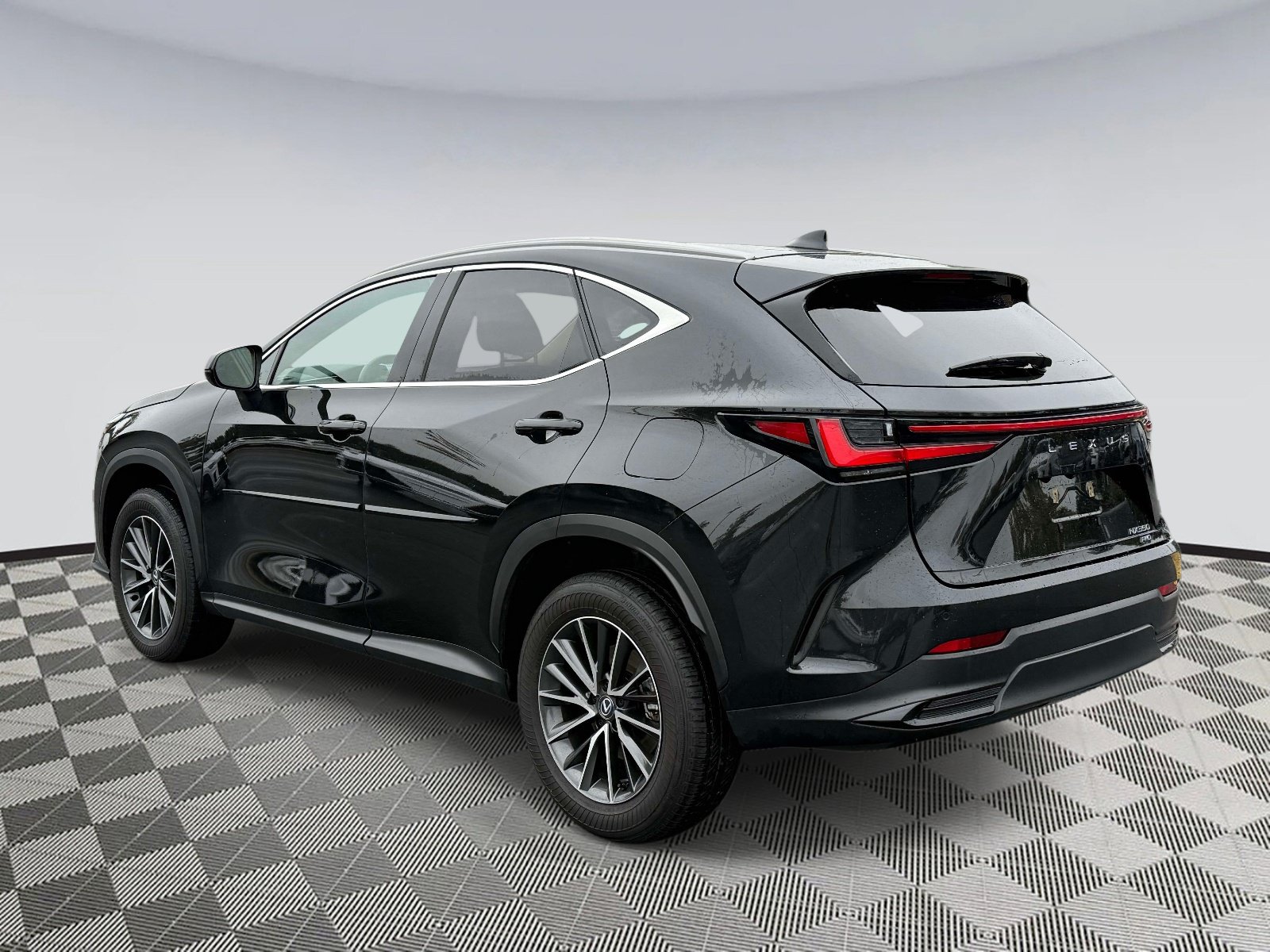Used 2025 Lexus NX 350 AWD w/ Accessory Package (P2) image 4