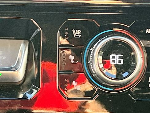 Used 2025 GMC Sierra 2500 AT4 w/ AT4 Premium Plus Package image 21