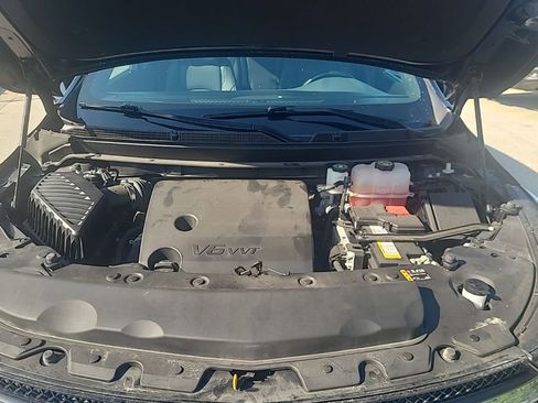 Used 2023 Buick Enclave Essence image 25