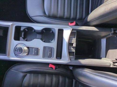 Used 2023 Ford Edge SEL image 15