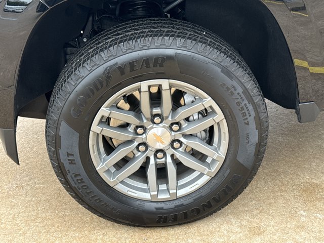 Used 2026 Chevrolet Colorado LT RWD image 13