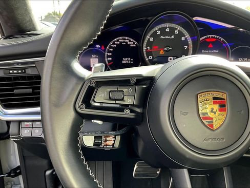 Used 2022 Porsche Panamera Turbo S image 21