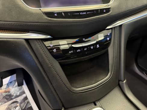 Used 2017 Cadillac XT5 Platinum AWD/4WD image 23