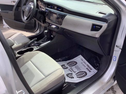 Used 2016 Toyota Corolla LE FWD image 29