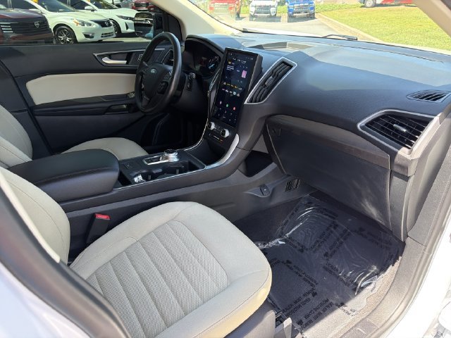 Used 2024 Ford Edge SE w/ Black Appearance Package AWD/4WD image 15