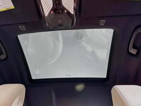 Used 2022 BMW 530i xDrive w/ Premium Package image 25