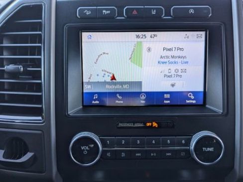 Used 2021 Ford Expedition Max XLT image 35