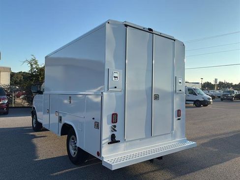 New 2025 Chevrolet Express 3500 w/ Power Convenience Package image 5