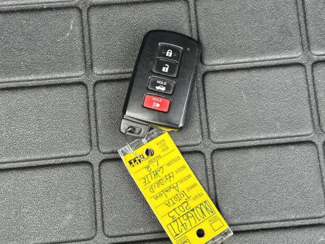 Used 2013 Toyota Avalon XLE Touring FWD image 31