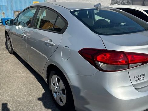 Used 2017 Kia Forte LX FWD image 8