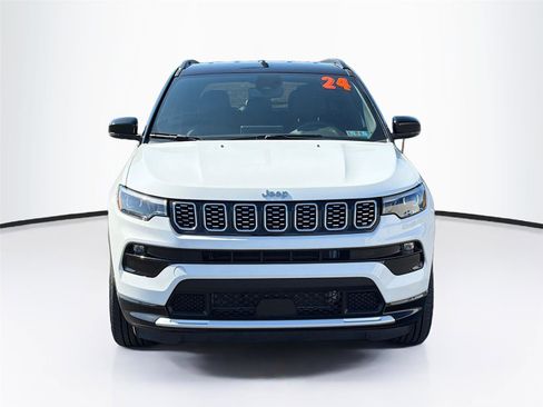 Used 2024 Jeep Compass Limited w/ Elite Group image 2