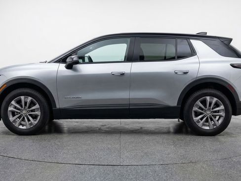 Used 2025 Chevrolet Equinox LT image 5