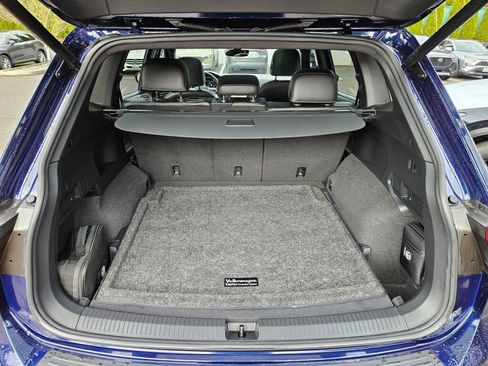Used 2022 Volkswagen Tiguan SEL R-Line image 10