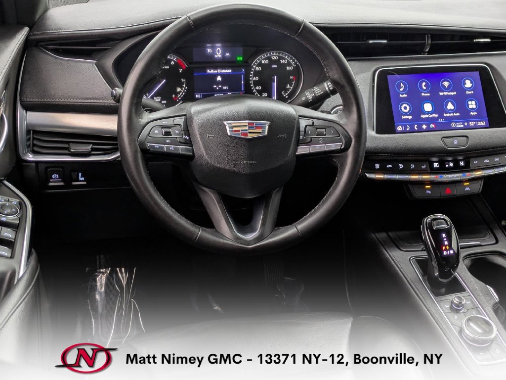 Used 2023 Cadillac XT4 Premium Luxury AWD/4WD image 4