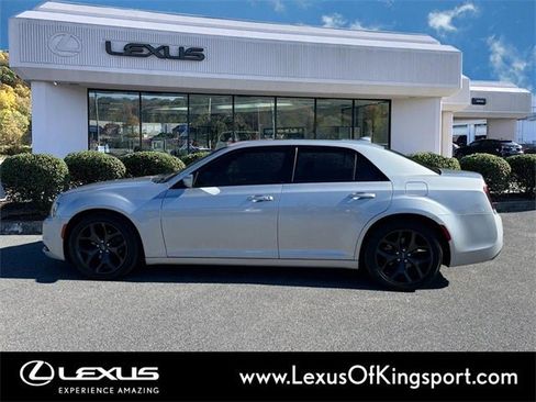 Used 2020 Chrysler 300 S w/ 300S Premium Group image 2