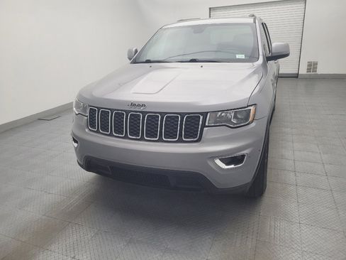 Used 2020 Jeep Grand Cherokee Laredo image 15