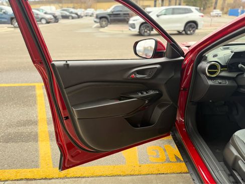 New 2026 Chevrolet Trax LT image 17