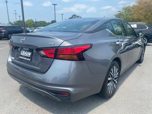 Used 2024 Nissan Altima 2.5 SV FWD image 7