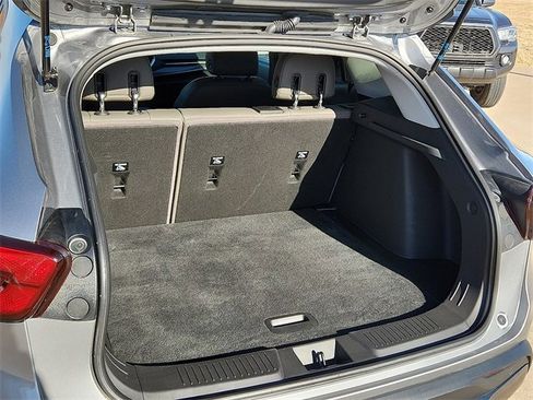 Used 2025 Chevrolet Trax ACTIV w/ Sunroof Package image 8