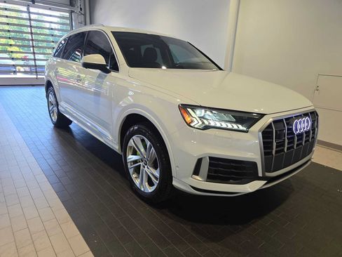 Used 2023 Audi Q7 3.0T Prestige w/ Prestige Package AWD/4WD image 9