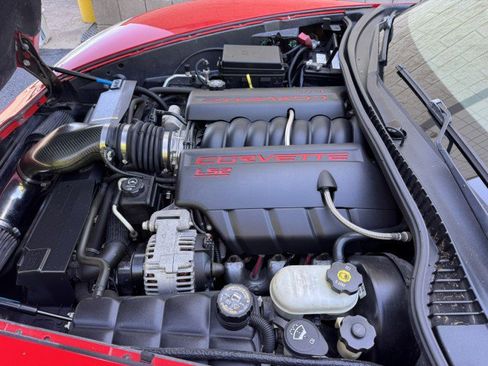 Used 2005 Chevrolet Corvette Coupe w/ Preferred Equipment Group RWD image 5