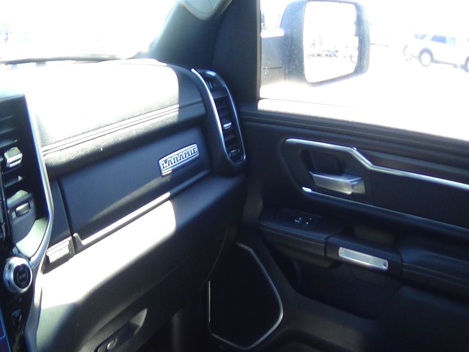 Used 2025 RAM 1500 Laramie w/ Sport Appearance Package AWD/4WD image 37
