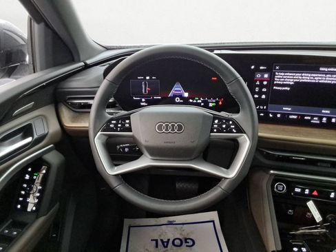 Used 2025 Audi Q5 Premium Plus AWD/4WD image 14