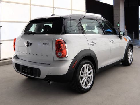 Used 2016 MINI Cooper Countryman FWD image 2