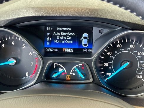 Used 2017 Ford Escape Titanium image 12