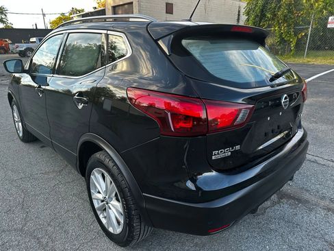 Used 2019 Nissan Rogue Sport SV image 8