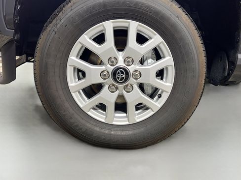 Used 2025 Toyota Tacoma SR5 image 14