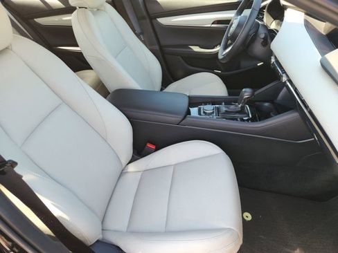 Used 2025 MAZDA MAZDA3 2.5 Turbo Sedan w/Premium Plus image 12