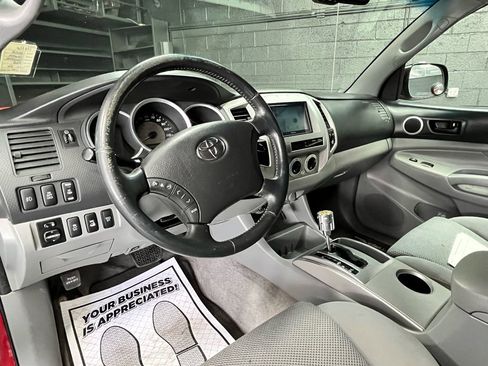 Used 2009 Toyota Tacoma w/ SR5 & TRD Off-Road Packages AWD/4WD image 11