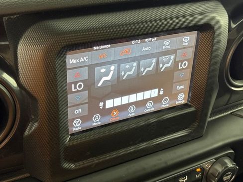 Used 2022 Jeep Wrangler Unlimited Sport AWD/4WD image 33