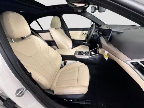 New 2026 BMW 330i Sedan w/ M Sport Package RWD image 31